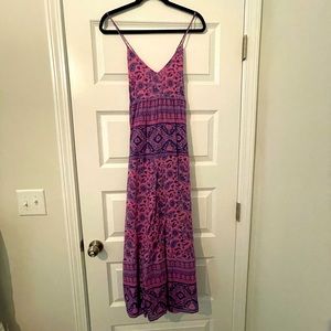 Maxi dress with adjustable straps